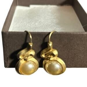 The Limited Vintage 90s Gold Sculptural Faux Pearl Drop Earrings